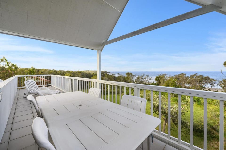 Blue Oar Beach House Arrawarra Headland House in Arrawarra