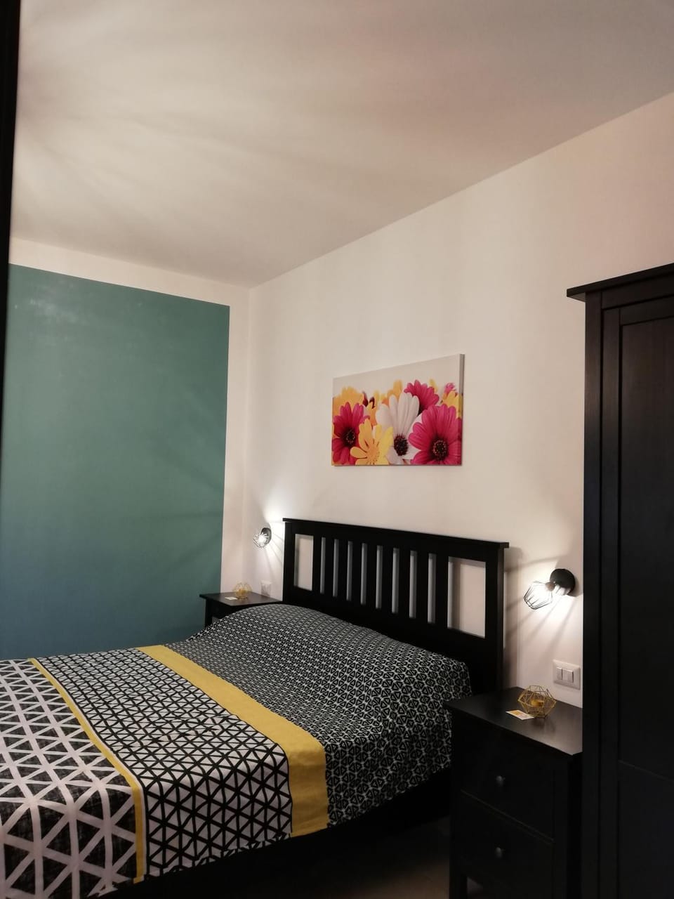 Other, Photo of the whole room, Bedroom