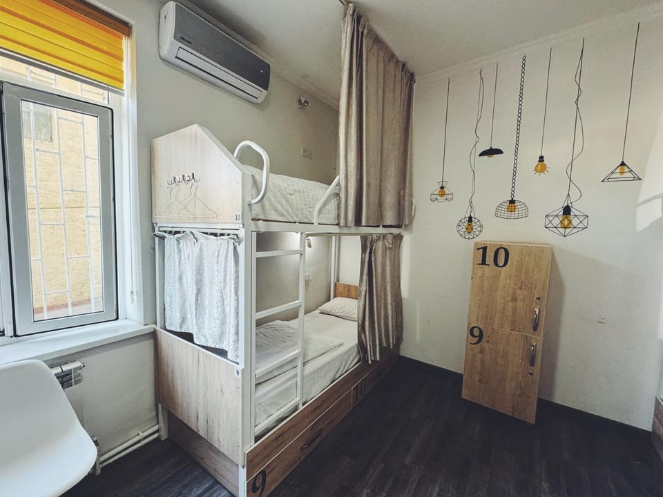 bunk bed