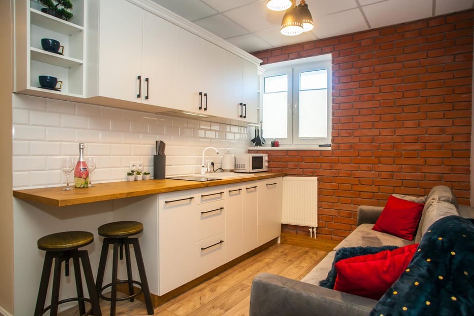 Kitchen or kitchenette, Living room, Seating area, Dining area, minibar, oven, pet friendly, stove