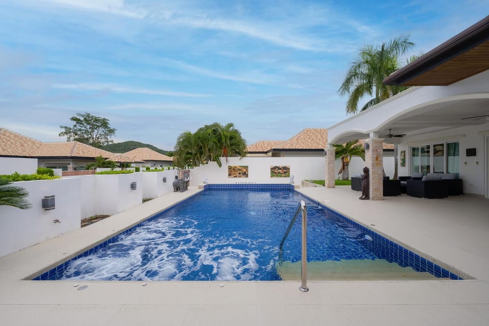 Hot Tub, Swimming pool, Swimming pool