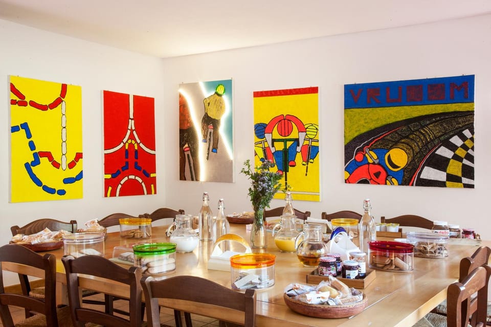 Communal lounge/ TV room, Food and drinks