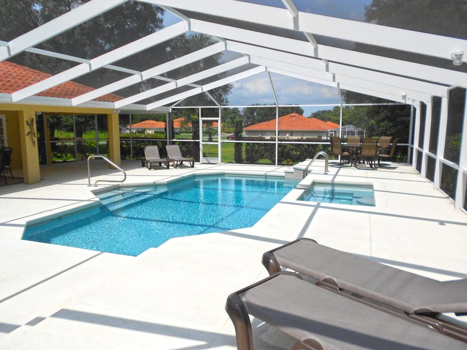 Stylish Pool Villa Close To Withlacoochee Bike Trail Home House in Inverness