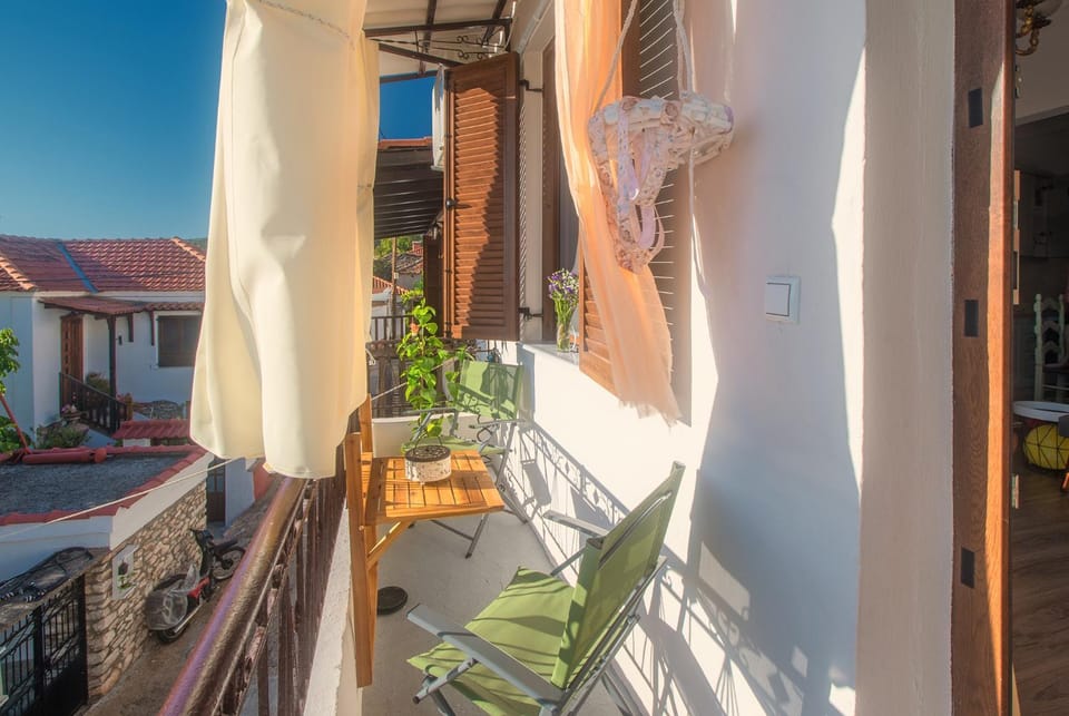 Balcony/Terrace, Balcony/Terrace