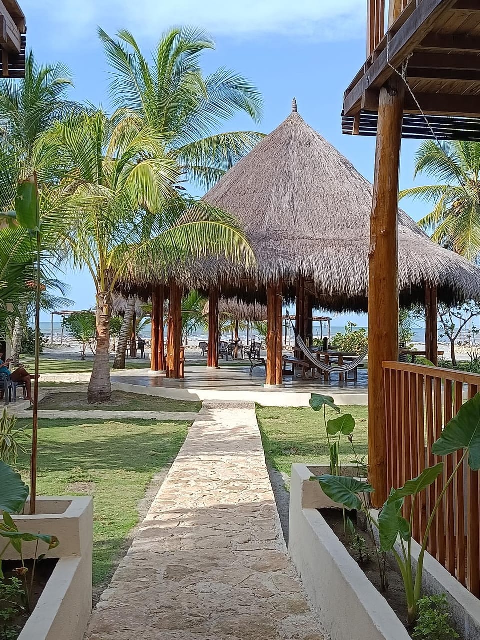Restaurant/places to eat, Natural landscape, Garden, Garden view
