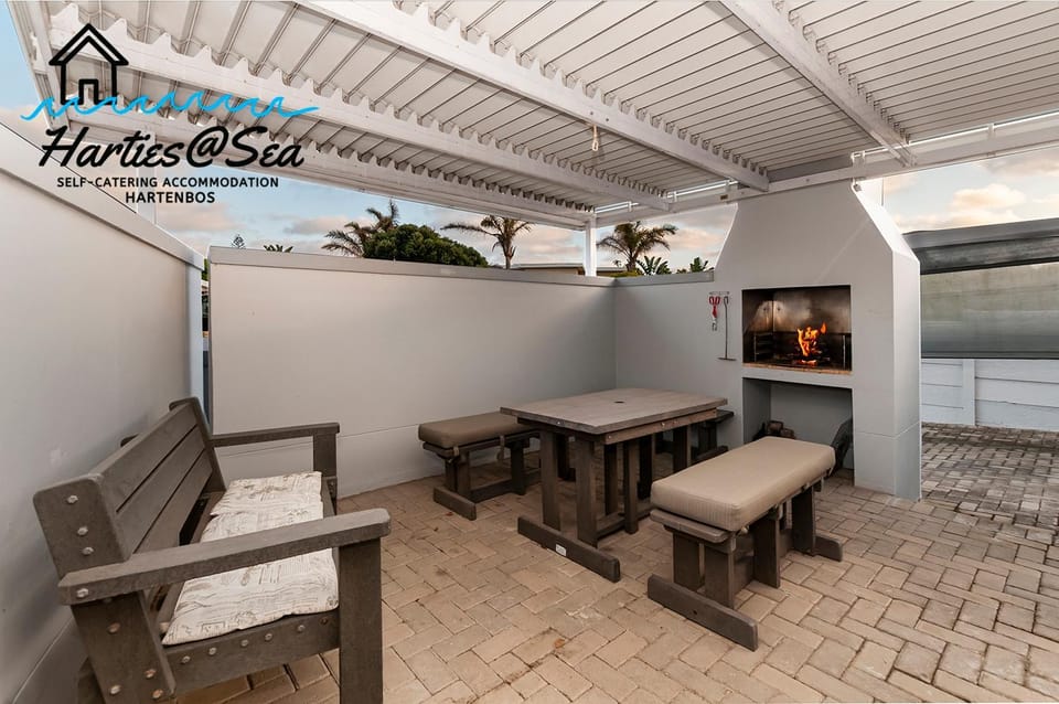 Patio, BBQ facilities