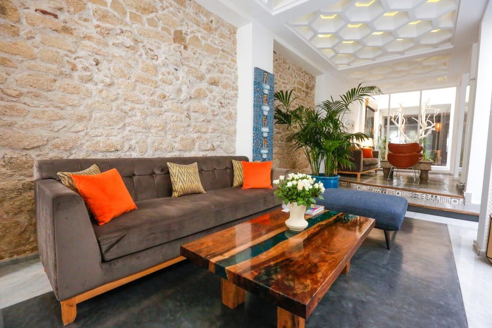Decorative detail, Seating area