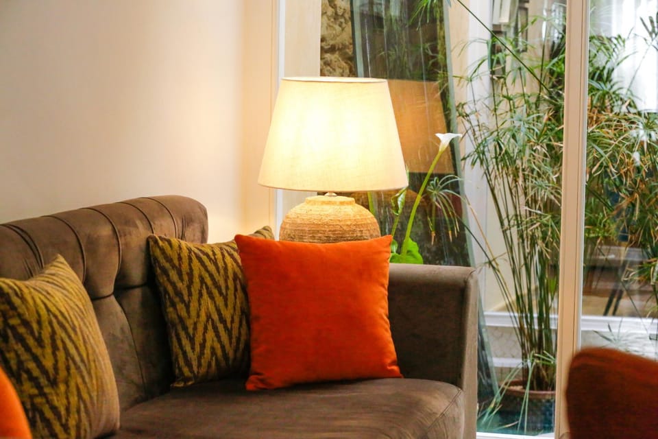 Decorative detail, Seating area
