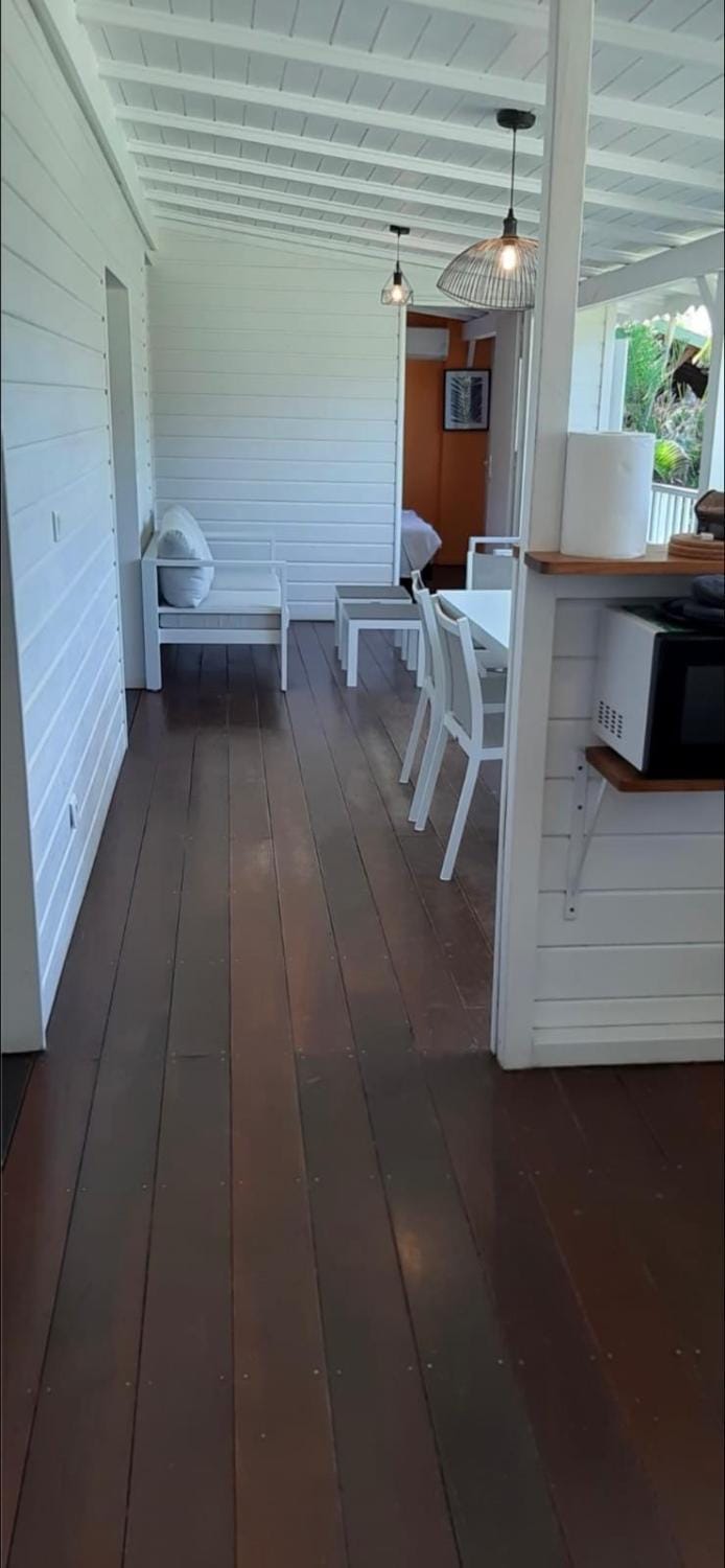 Facade/entrance, Living room, kitchen