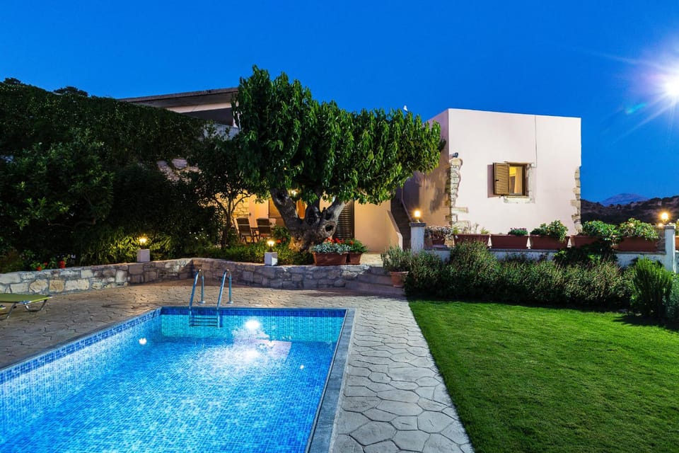 Garden, Swimming pool, Swimming pool