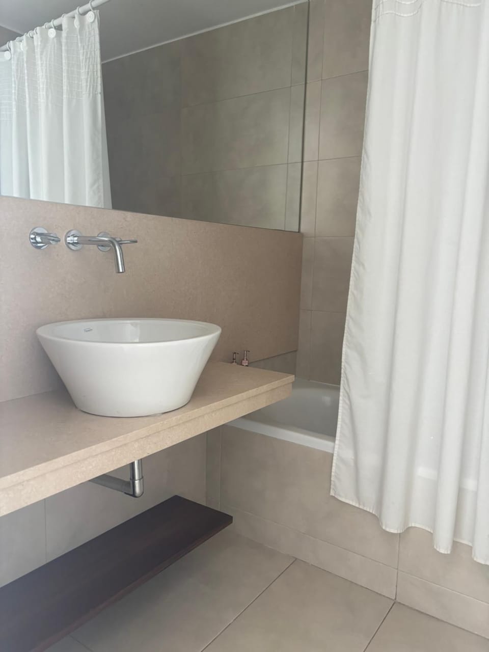 Apartamento vista al rio- TOPACIO TOWER Apartment in Buenos Aires