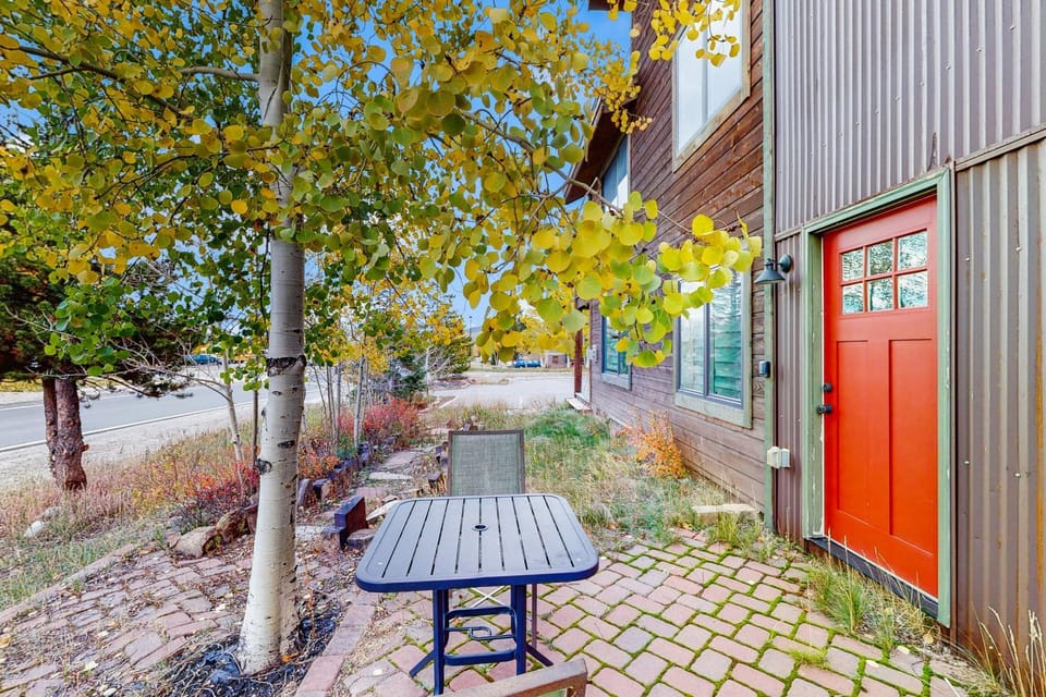 Mountains & Main Street Apartment in Frisco