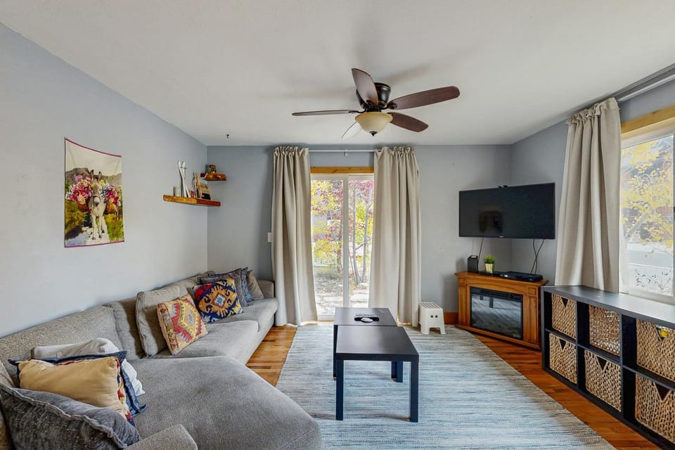 Mountains & Main Street Apartment in Frisco