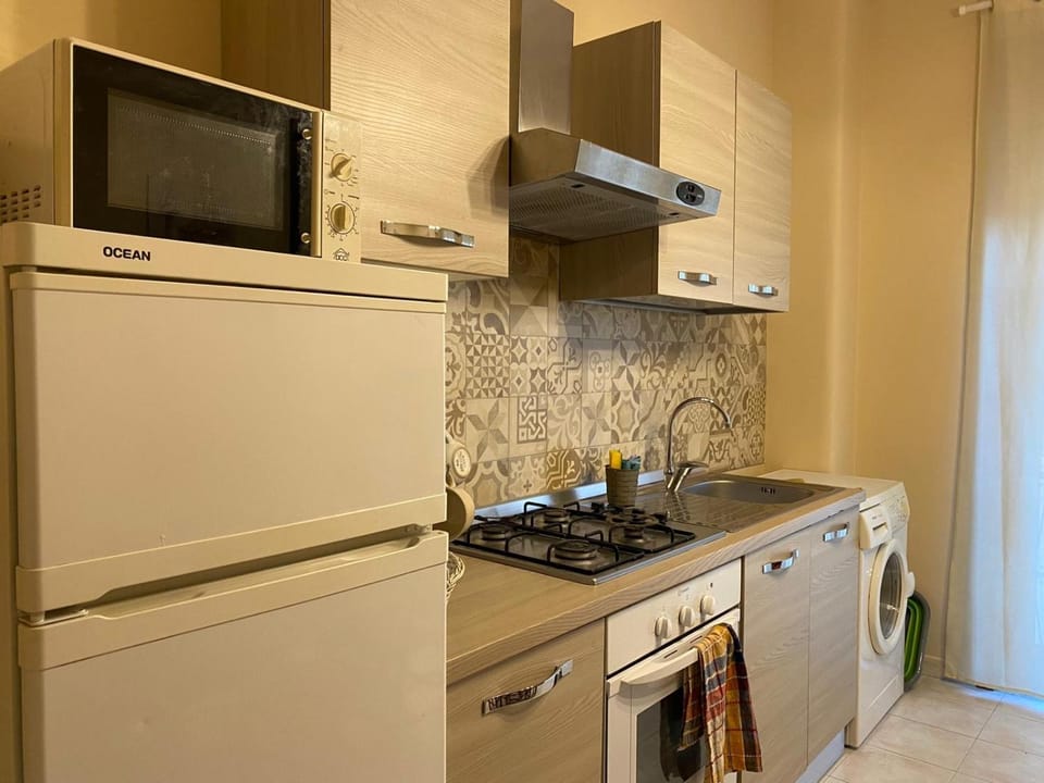 Kitchen or kitchenette, Communal kitchen, kitchen