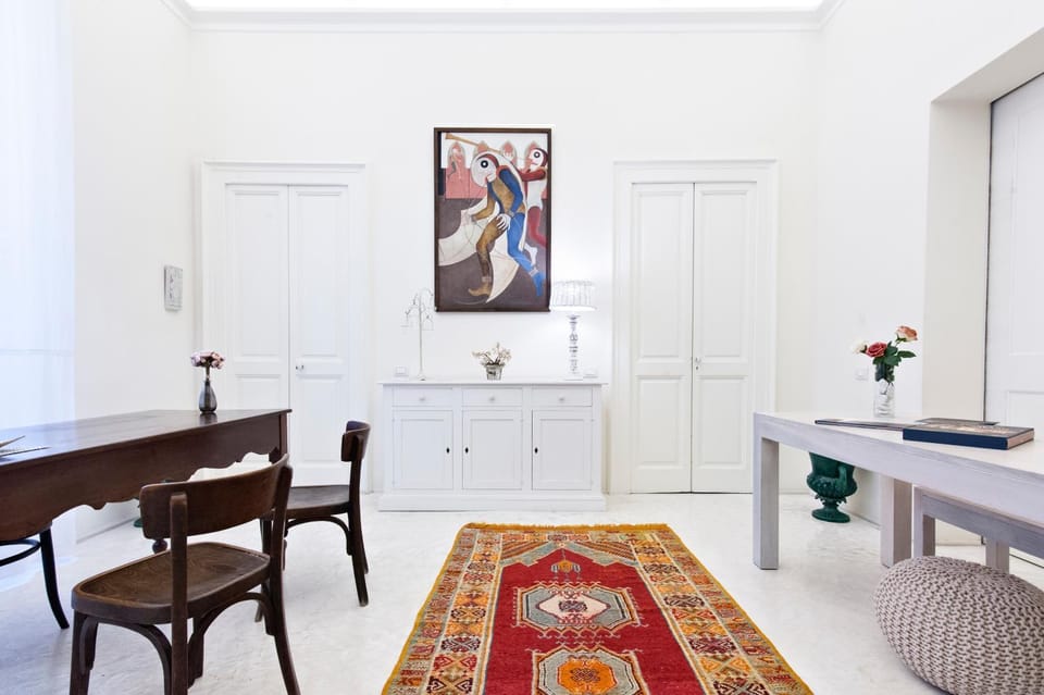 Lobby or reception, Decorative detail, Seating area, hair dresser