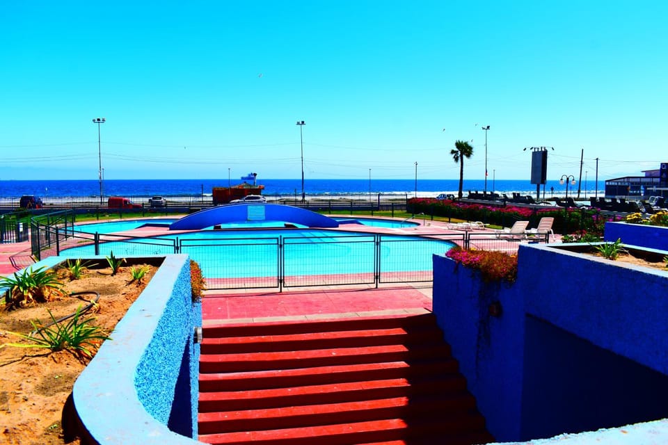 Swimming pool, Swimming pool