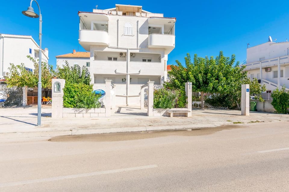 Property building, Facade/entrance, Street view