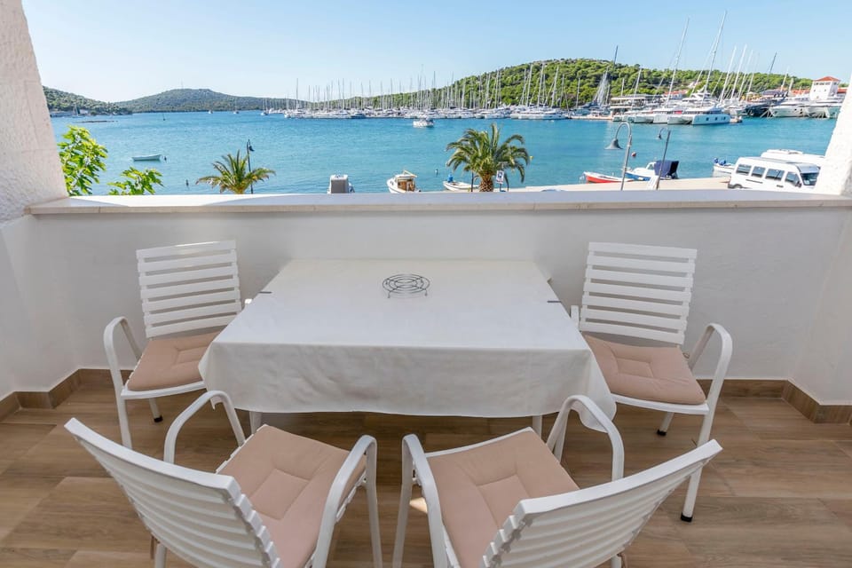 Day, View (from property/room), Balcony/Terrace, Seating area, Sea view