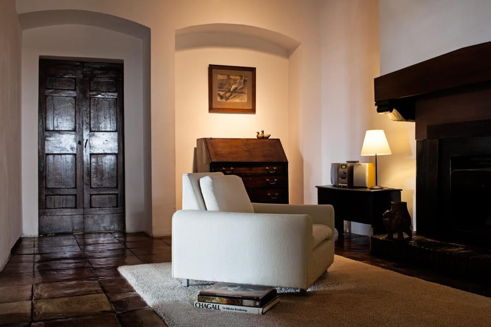 Living room, Photo of the whole room, Seating area