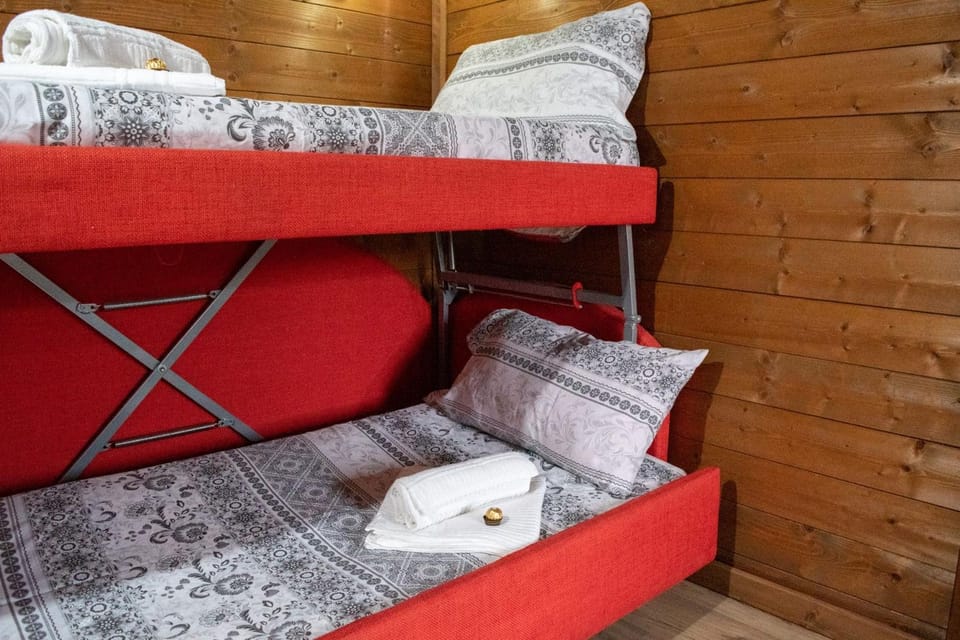 Bed, bunk bed