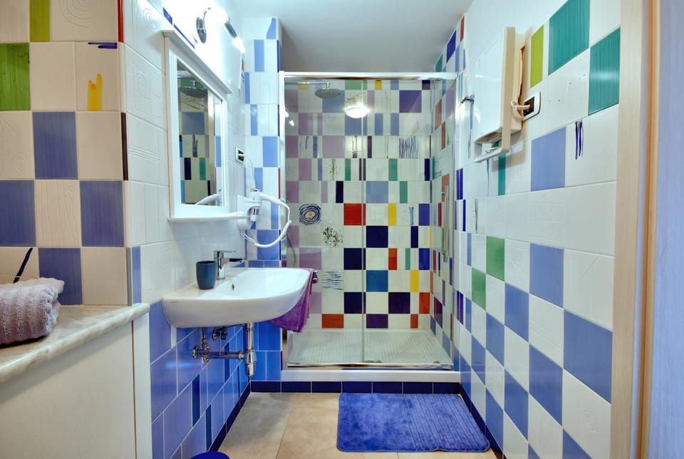 Shower, Bathroom