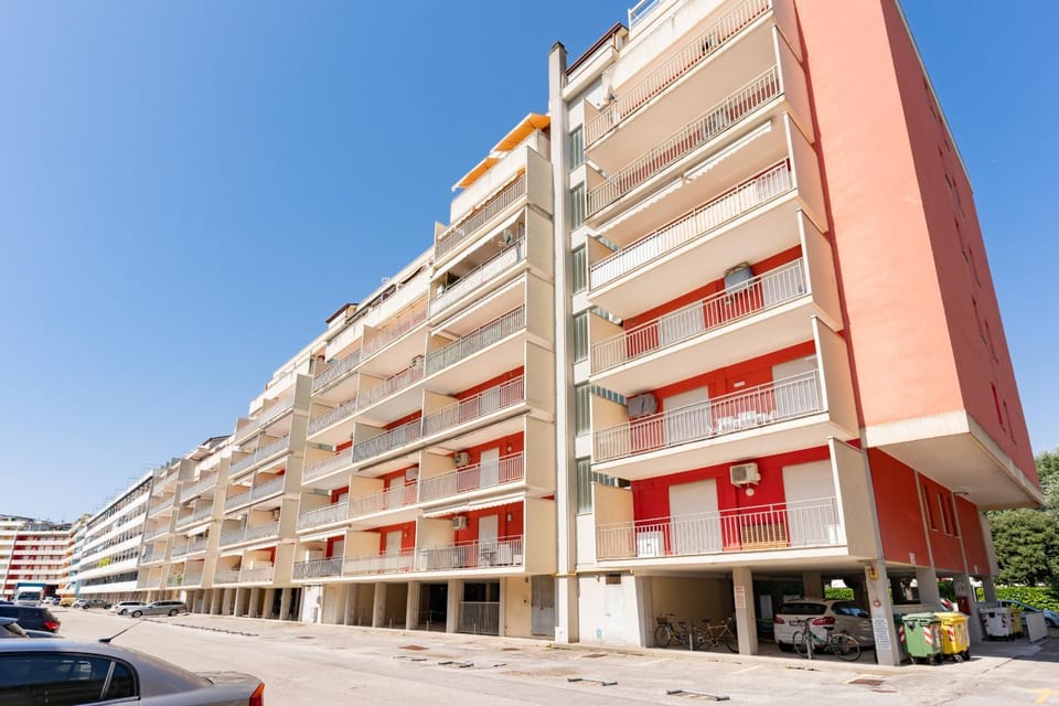 Property building, Neighbourhood, Street view, Parking