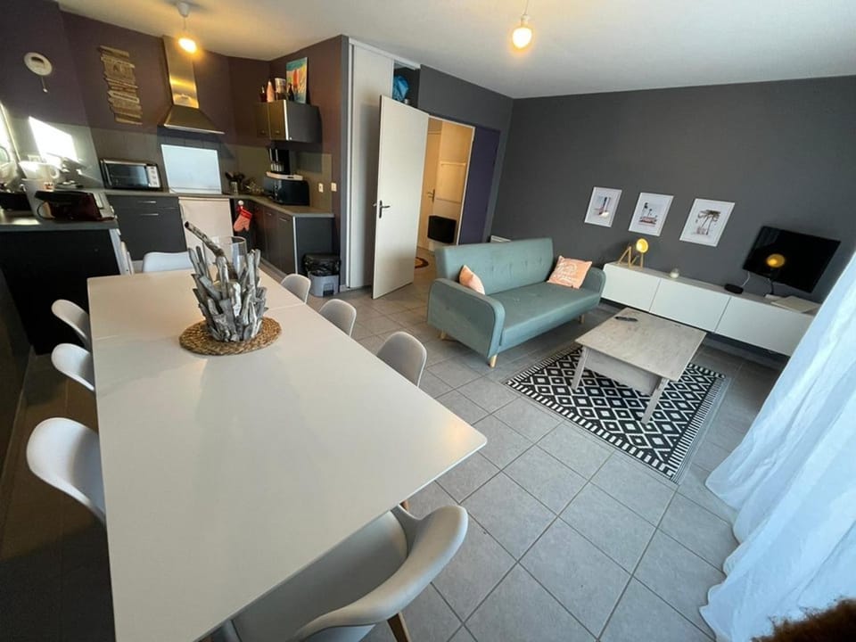 Appartement en rez-de-jardin à 100m de la plage avec terrasse et parking Apartment in Hossegor