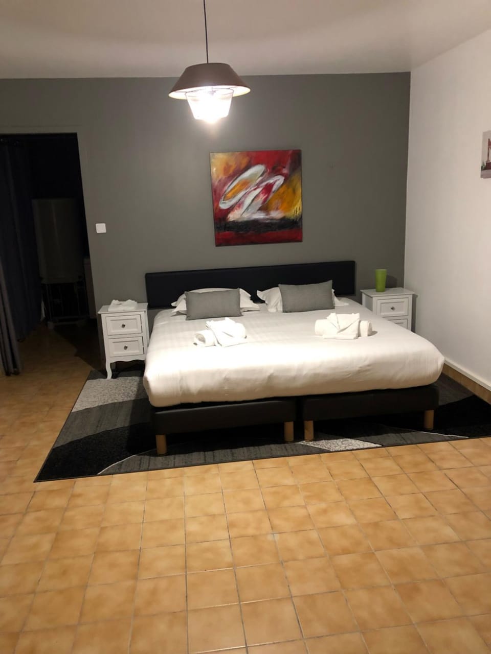 Bed, Photo of the whole room
