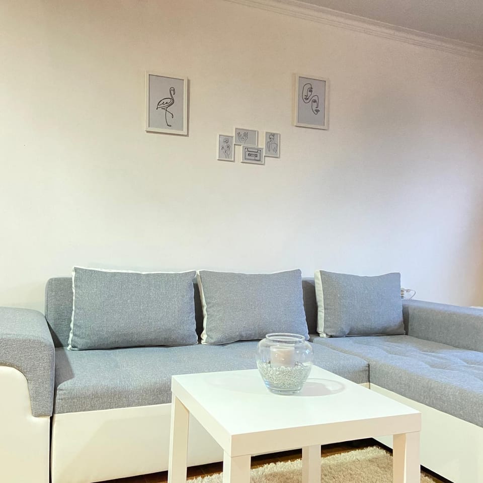 Living room, Decorative detail, Seating area