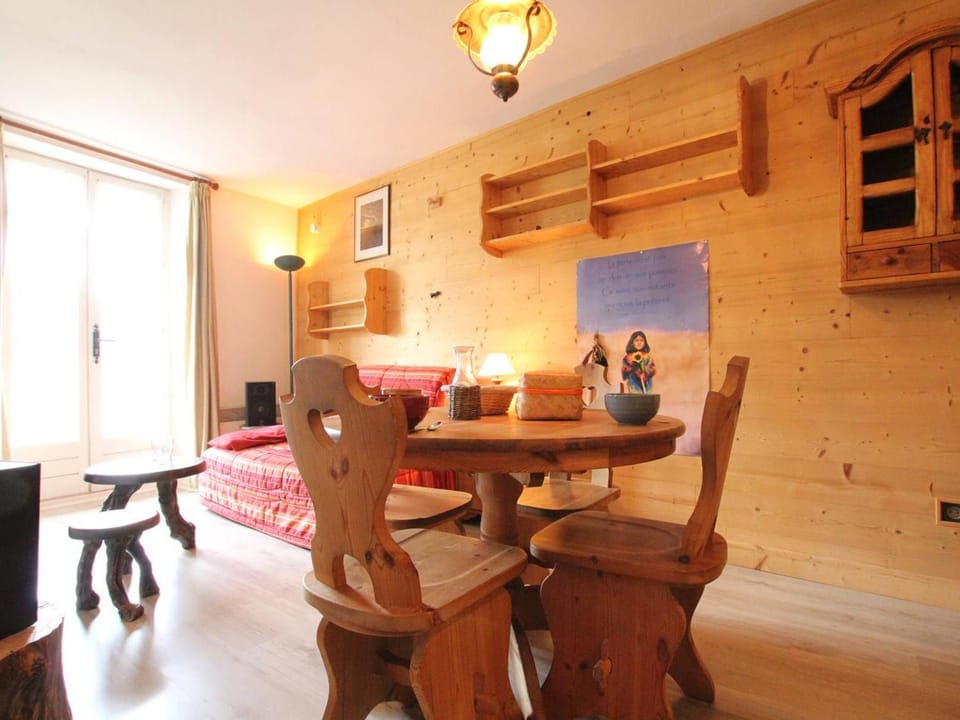 Grand studio 4 pers avec balcon au cœur de Briançon - FR-1-330C-3 Apartment in Briançon