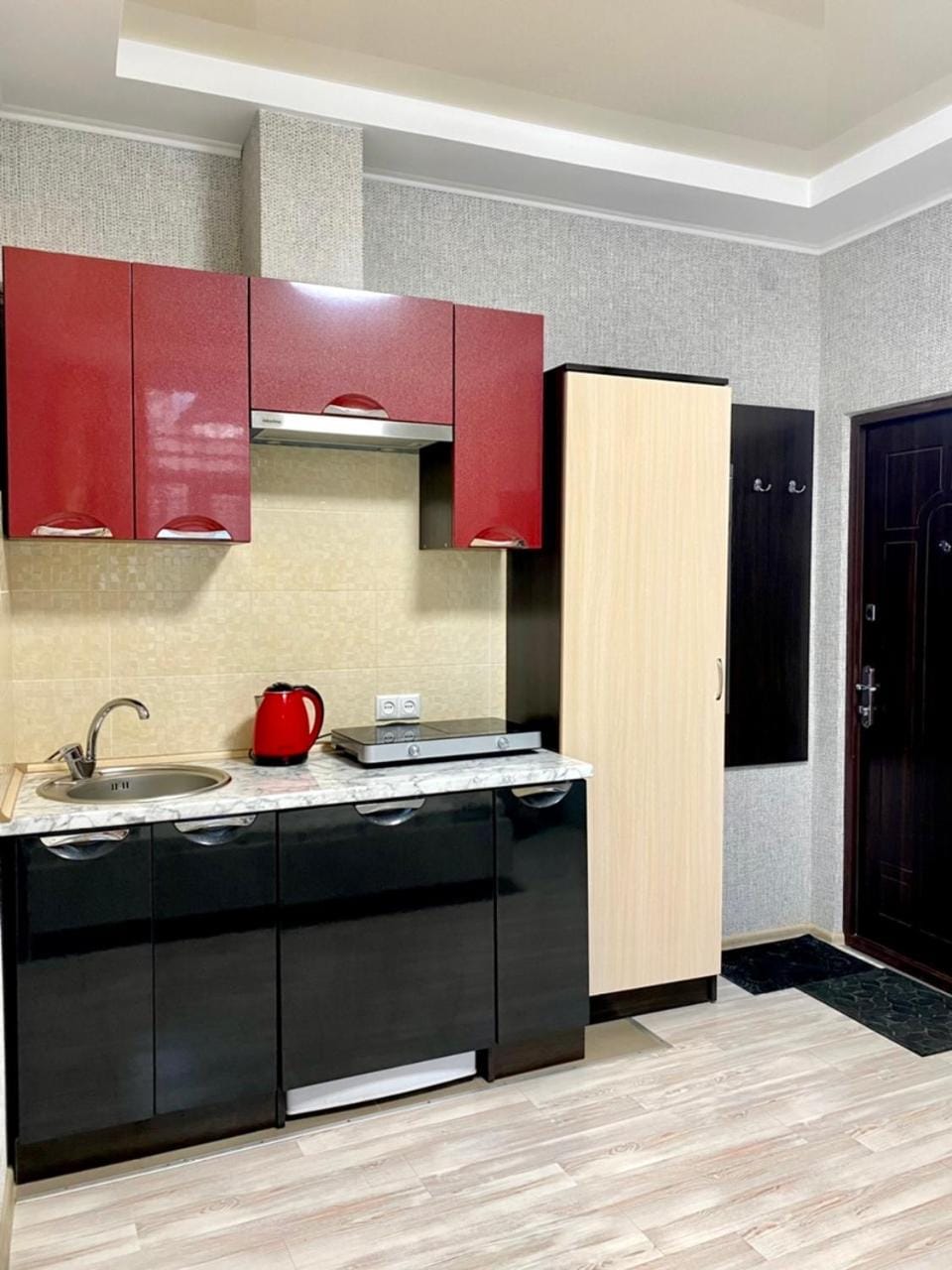 Apartment room-біля вокзалу-недалеко від центру Apartment in Lviv