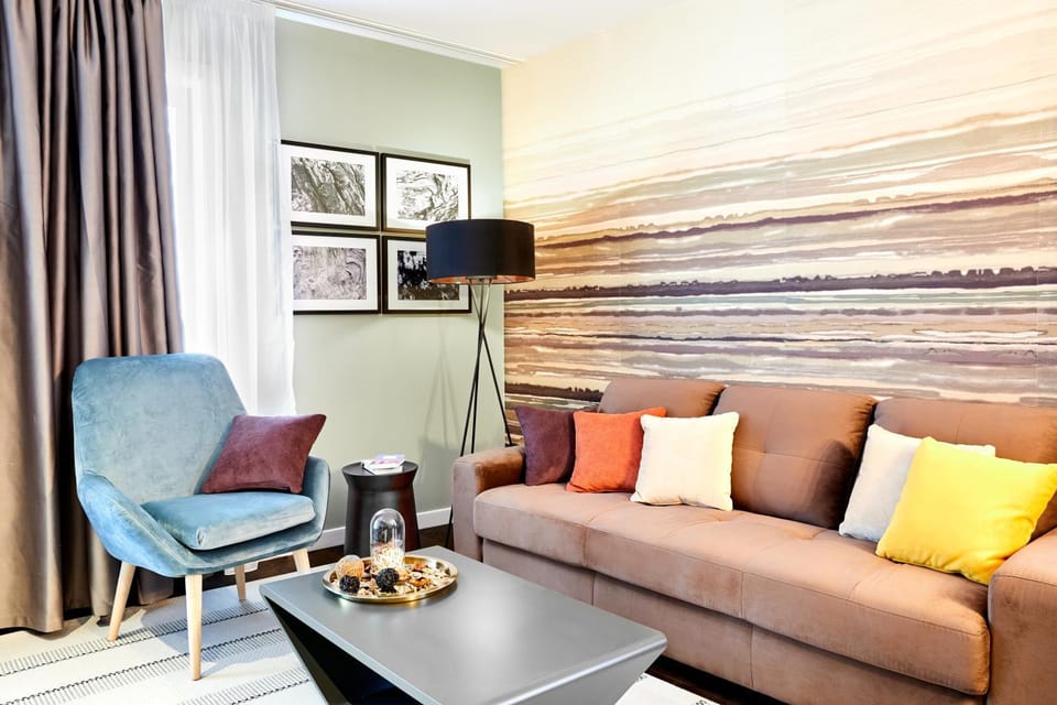 Living room, Seating area