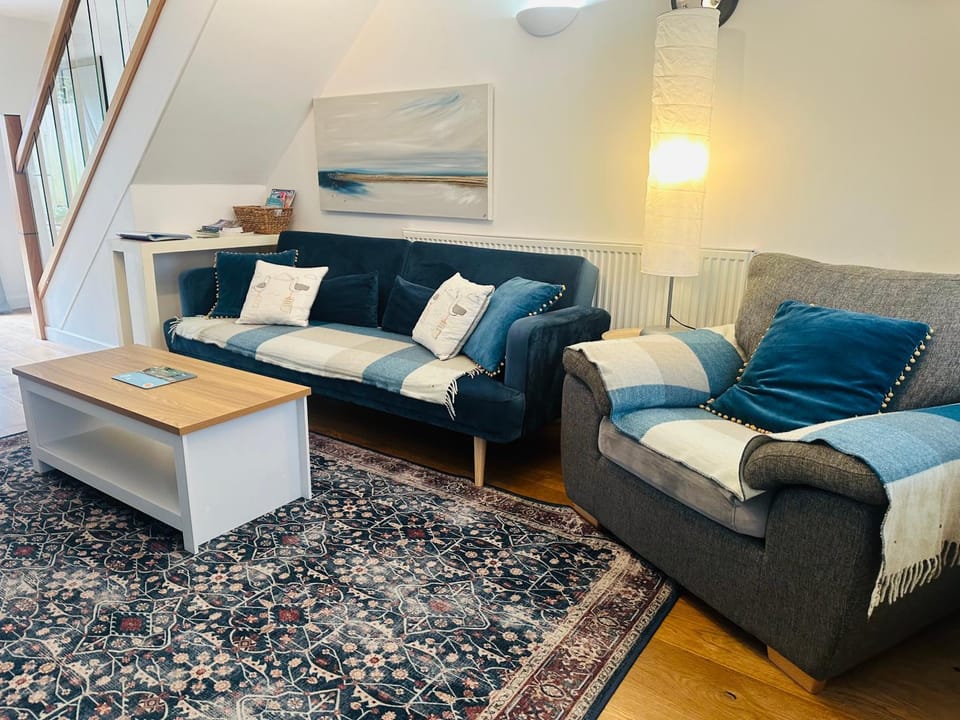 Beach Road- short walk to Charlestown, Carlyon Bay & coastal paths- dog friendly House in Saint Austell