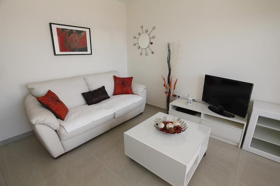 TV and multimedia, Living room, Seating area, internet