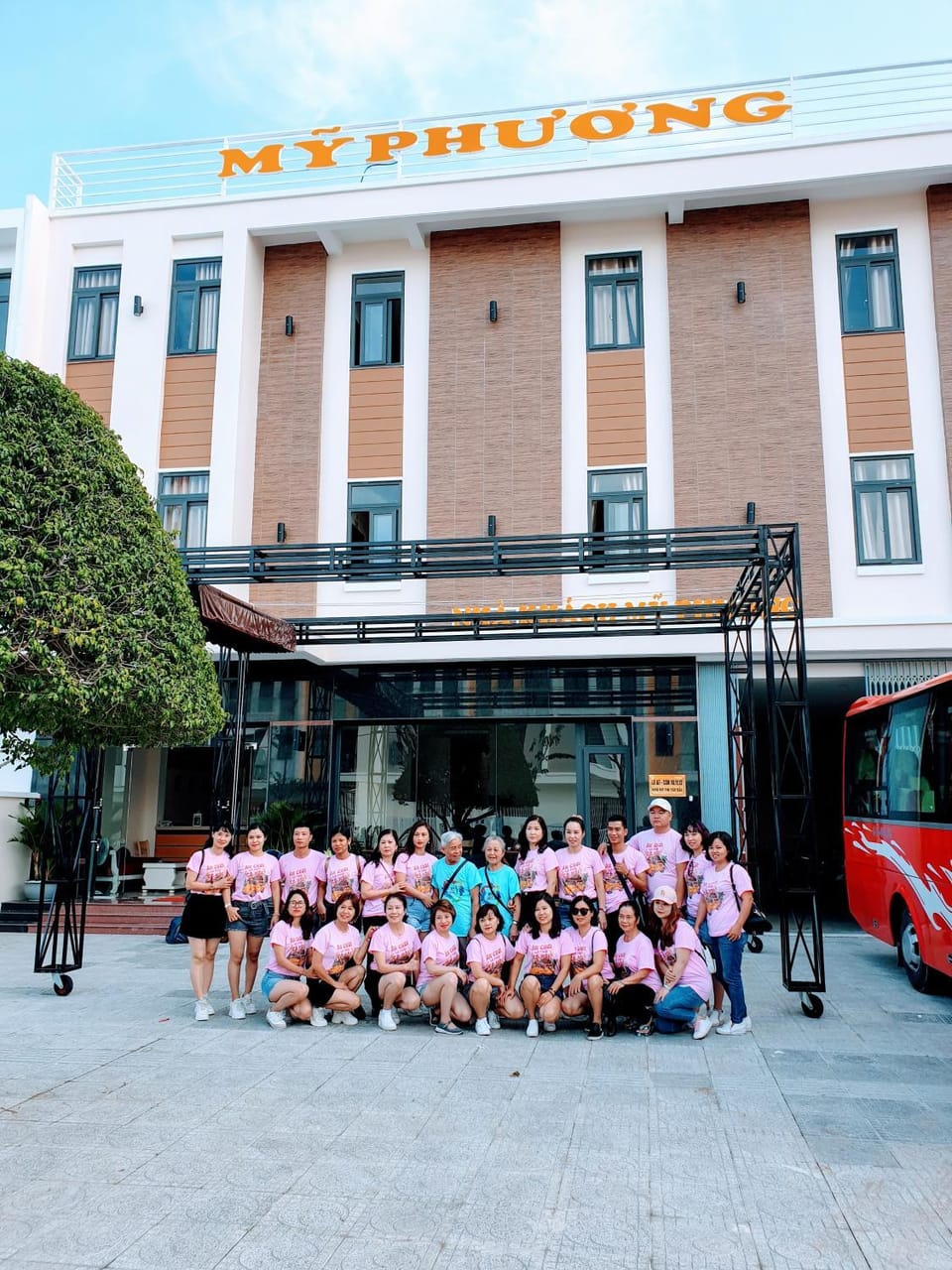 Property building, Facade/entrance, People