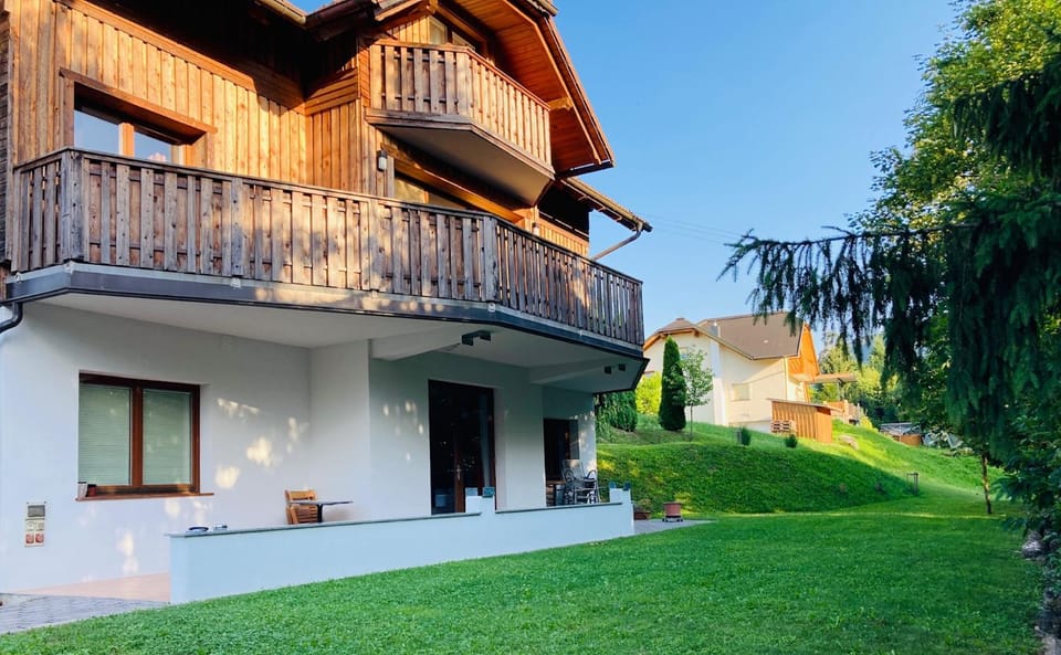 Property building, Day, Garden, Balcony/Terrace, Garden view