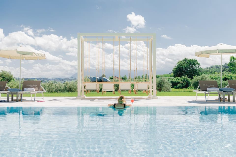 Day, Swimming pool