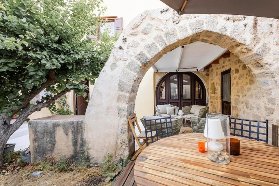 Patio, Dining area