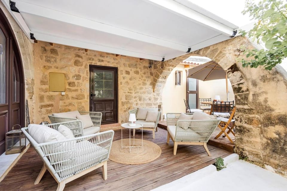 Patio, Seating area