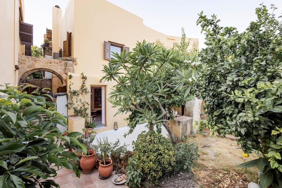 Property building, Patio, Garden, Garden view