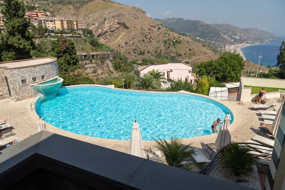 Patio, Balcony/Terrace, Pool view, Swimming pool, Swimming pool