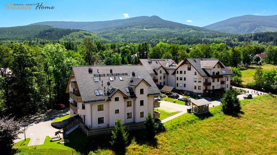Property building, Bird's eye view, Mountain view