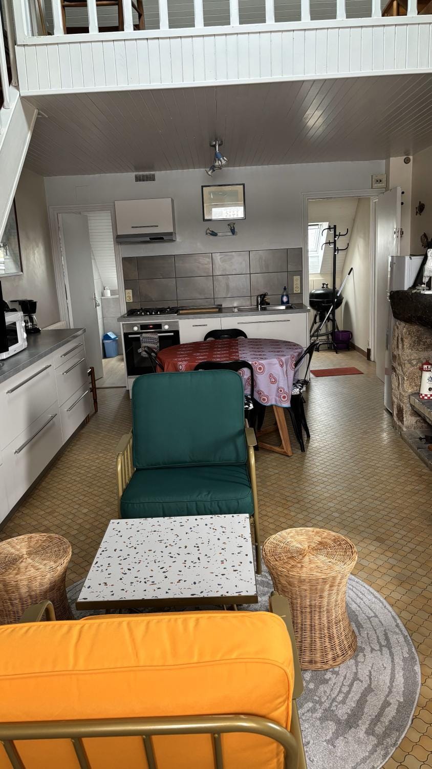 Living room, Dining area, Communal kitchen, Sea view