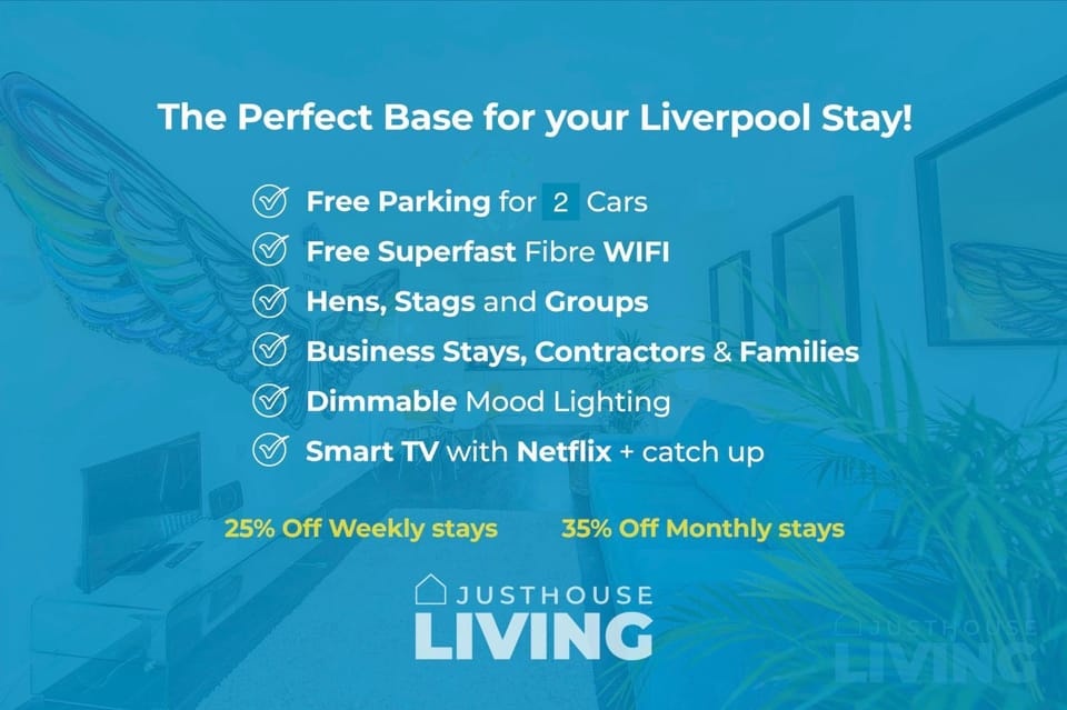 NEW Spacious Modern Townhouse Sleeps 12 Free Parking House in Liverpool