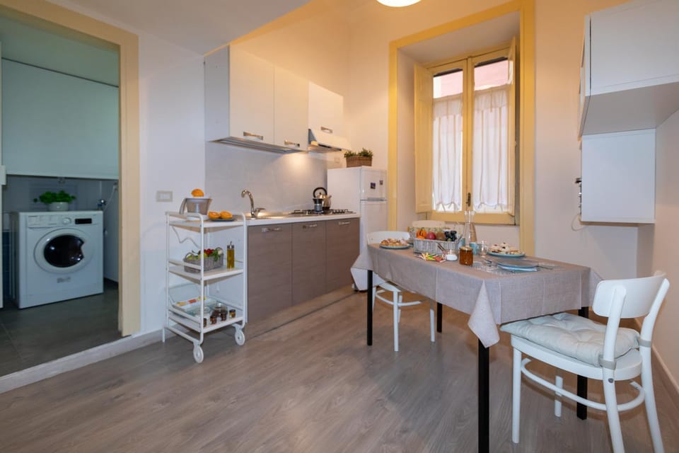 Kitchen or kitchenette, Living room, dishwasher, minibar, stove, dryer