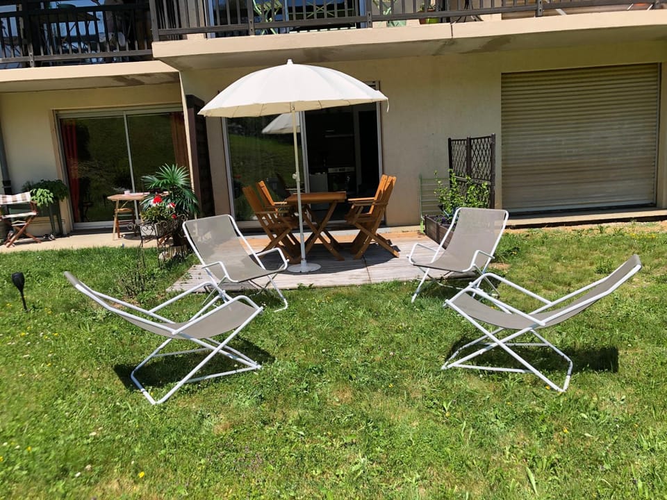 Patio, Spring, Garden, Garden, Balcony/Terrace, Garden view, sunbed