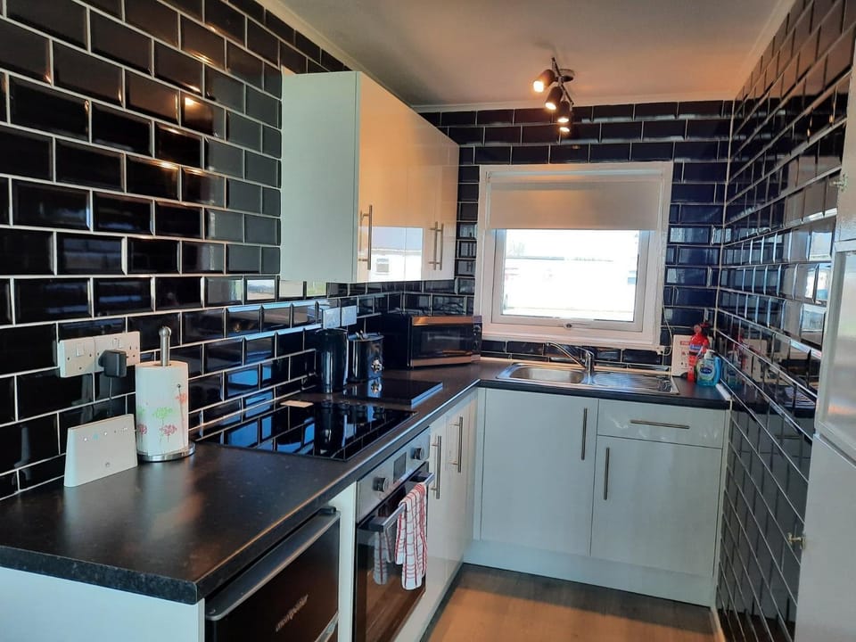 Family Chalets - 5 mins walk to beach, nr Great Yarmouth & Norfolk Broads House in England