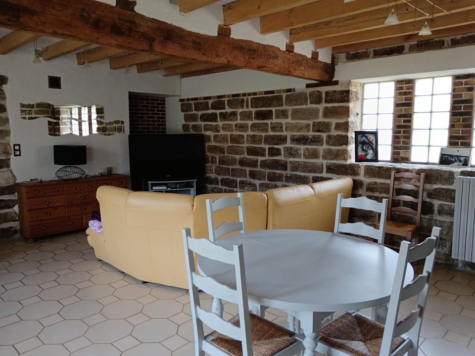 Maison Champêtre Huez House in Bourgogne-Franche-Comté