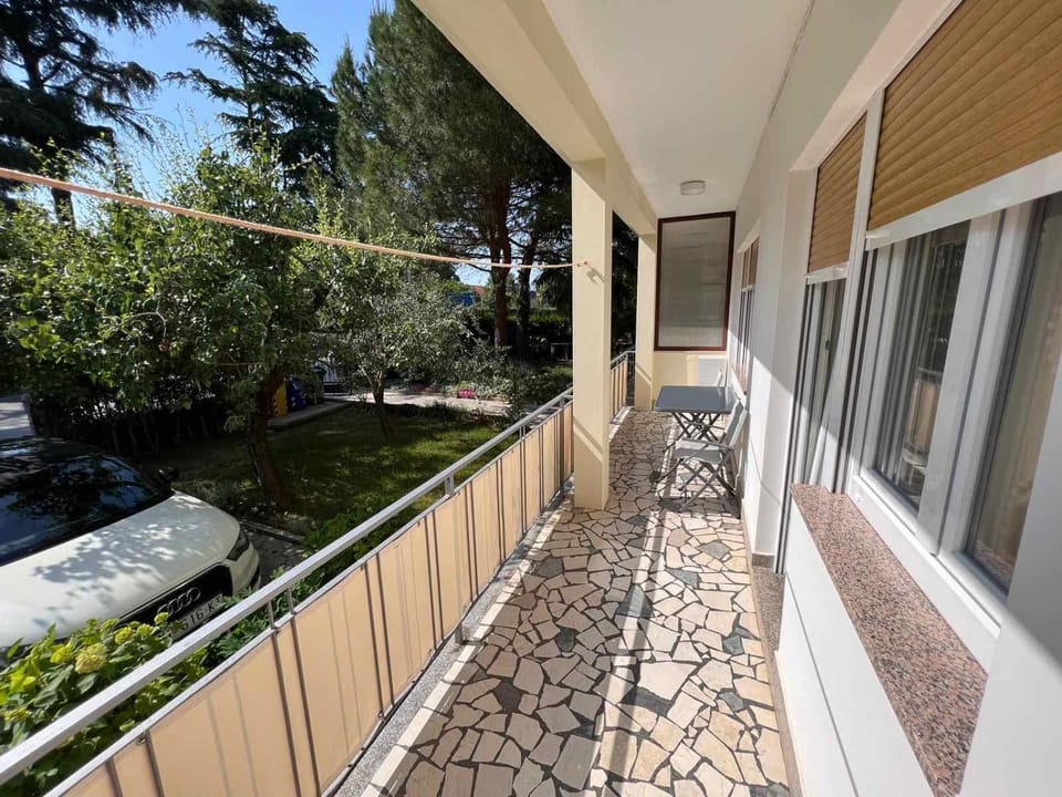 Balcony/Terrace, Garden view
