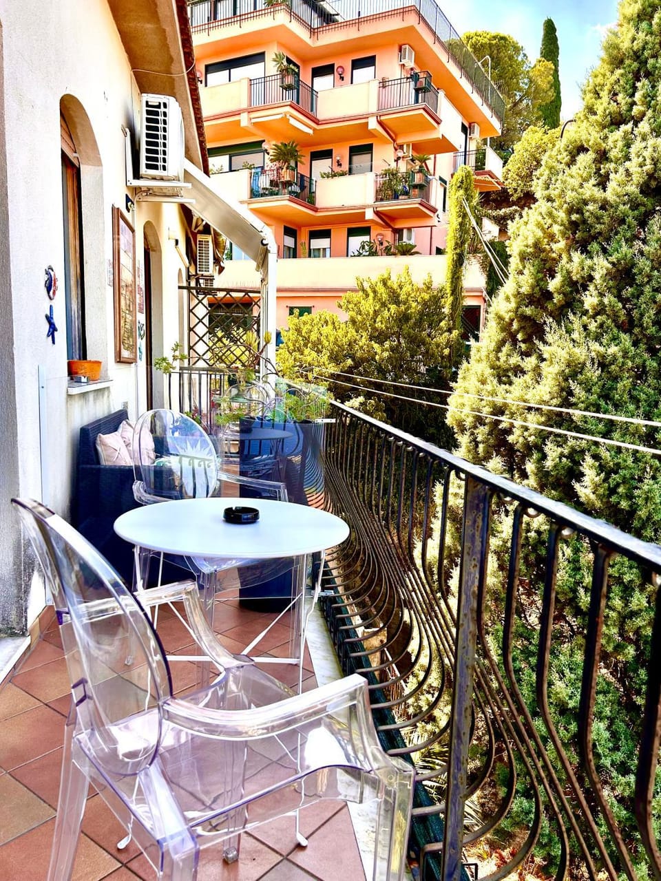 Property building, Balcony/Terrace, Garden view